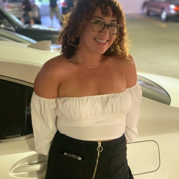 Meet your Posher, Nicole - Picture 13 of 14